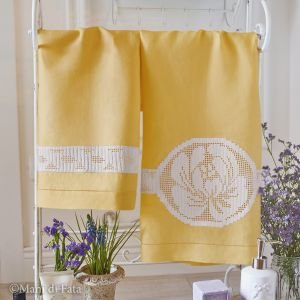 Tela, occorrente e schema per parure asciugamani
