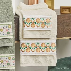 Kit punto croce per asciugamano 'Fiori stilizzati'