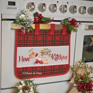 Occorrente punto croce copriforno scozzese 'Babbo Natale in cucina'