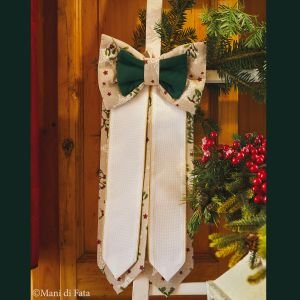 Fiocco fuoriporta natalizio con aida ricamo punto croce 'Vischio'