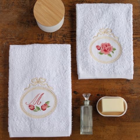 Kit punto croce per set asciugamani bianco 'Monogramma e rosa'