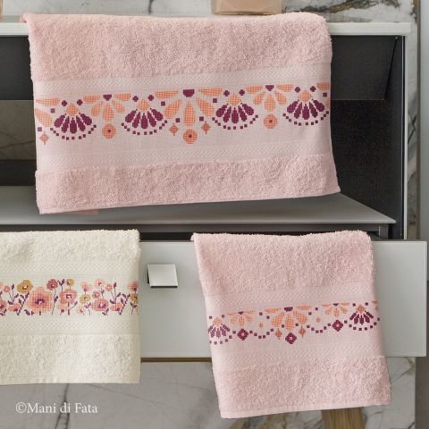 Schema per asciugamano rosa punto croce