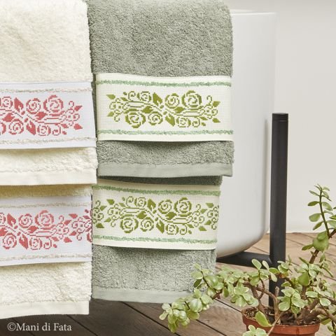 Schema punto croce set asciugamani verde 'Greca con roselline'